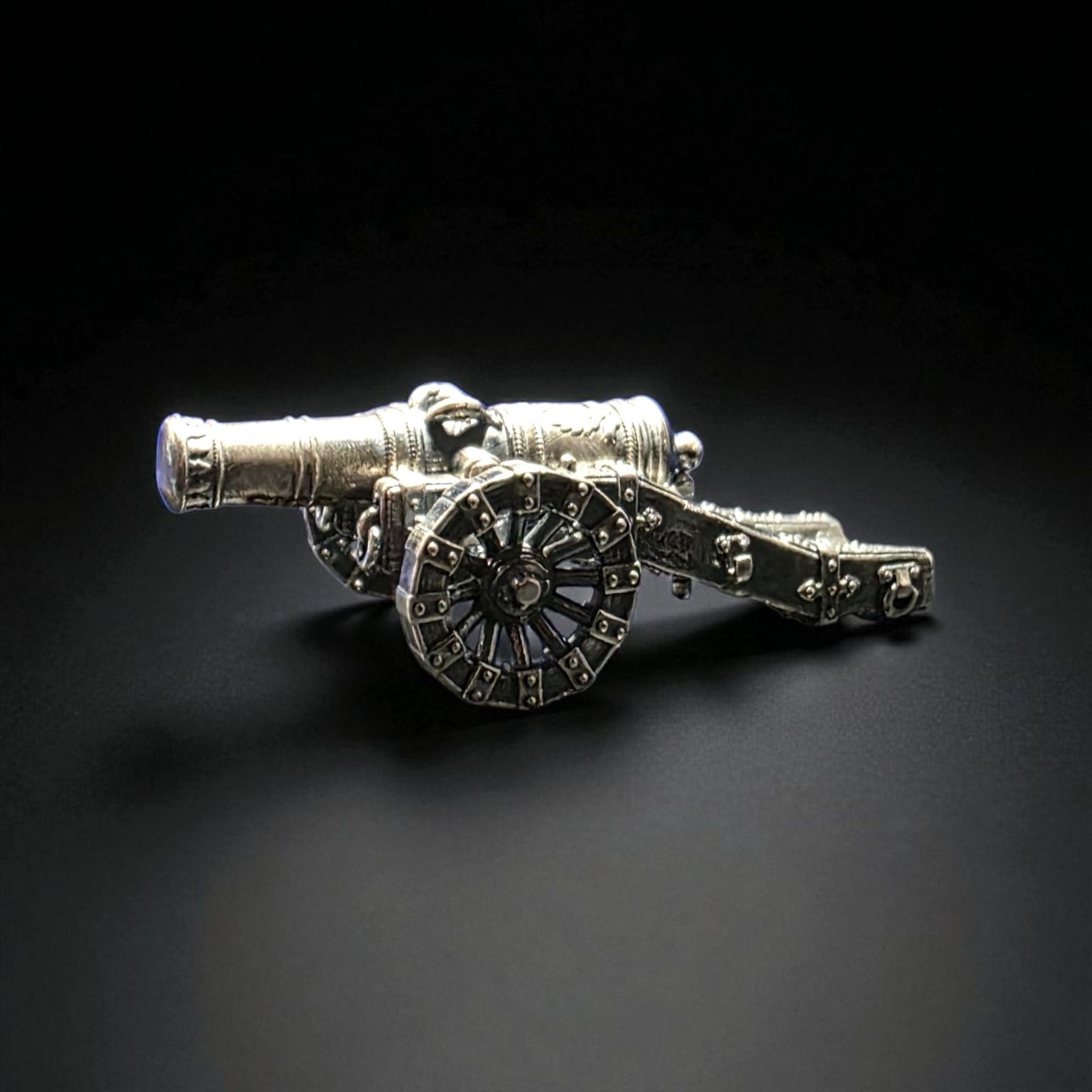 Pirate Cannon 999 fine silver